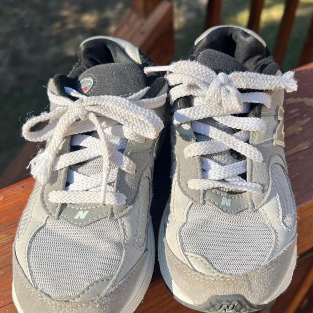 New Balance 2002R Youth Kids Grey Black Running play school Sneakers